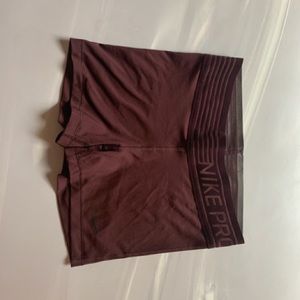 Nike pro 3” deluxe shorts in burgundy